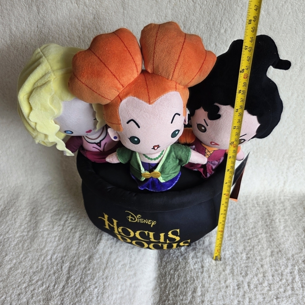 NWT Halloween Disney Hocus Pocus Sanderson Sisters Cauldron Plush Greeter Large - Picture 4 of 6